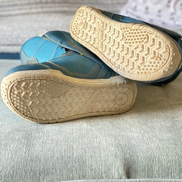 Limited Edition Size 9 Women’s K2 Haven Boa Snowboard Boots in Denim Color - Picture 4 of 4